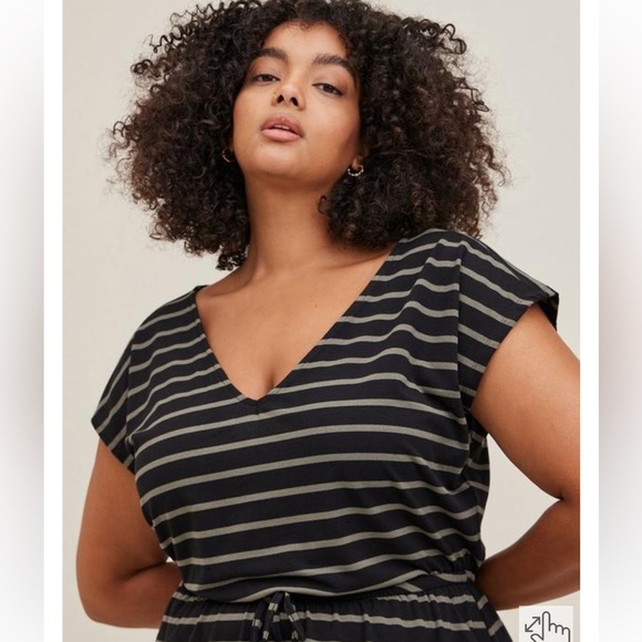 TORRID MIDI DOLMAN SLEEVE SLIT DRESS - SUPER SOFT STRIPE GREEN - Picture 3 of 6